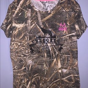 Realtree women’s camo tee